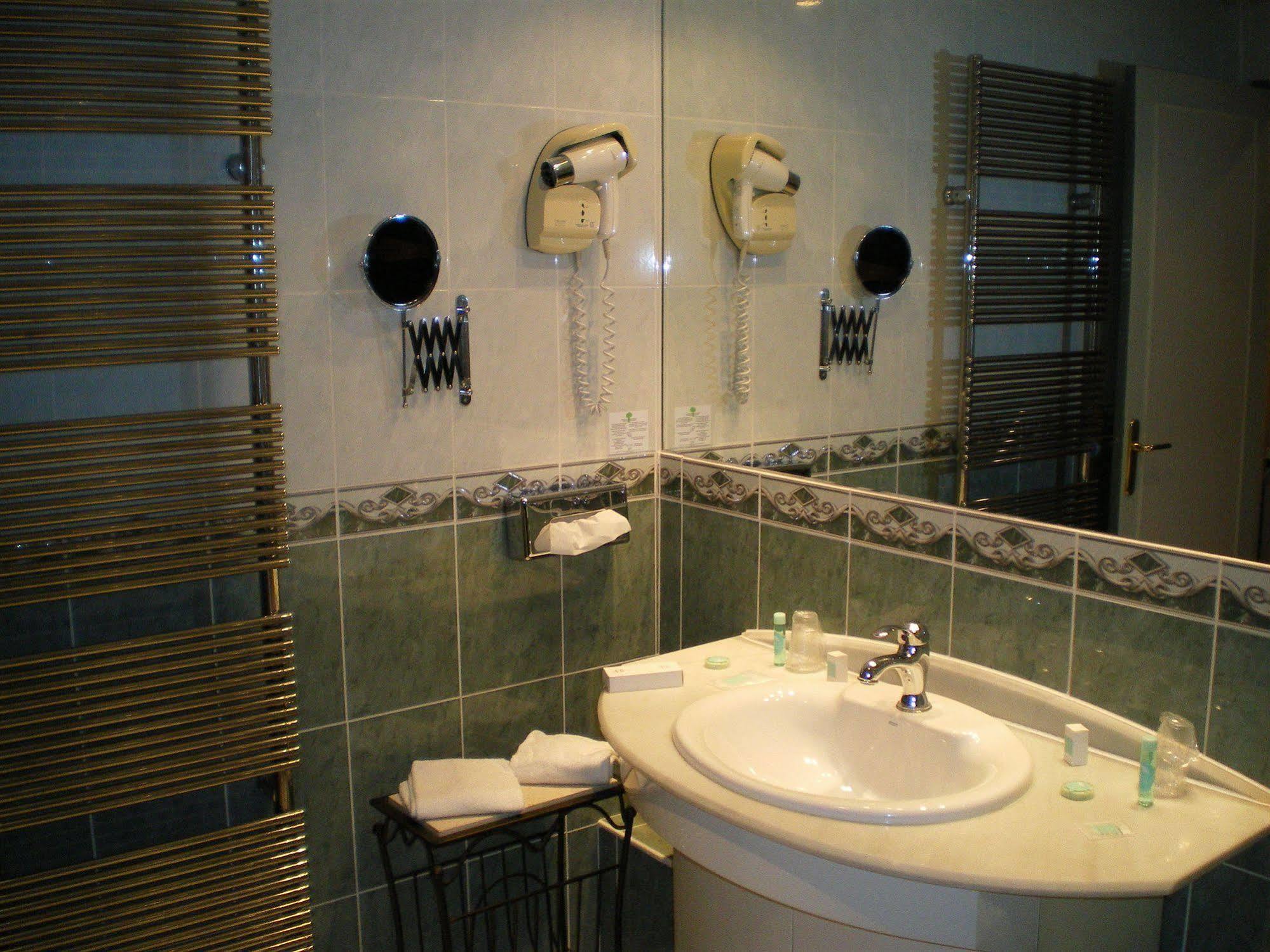 Hotel Le Maxime - Best Western Signature Collection Auxerre Esterno foto