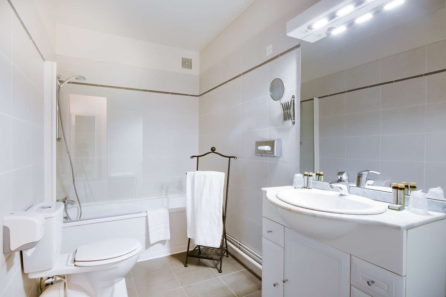 Hotel Le Maxime - Best Western Signature Collection Auxerre Esterno foto